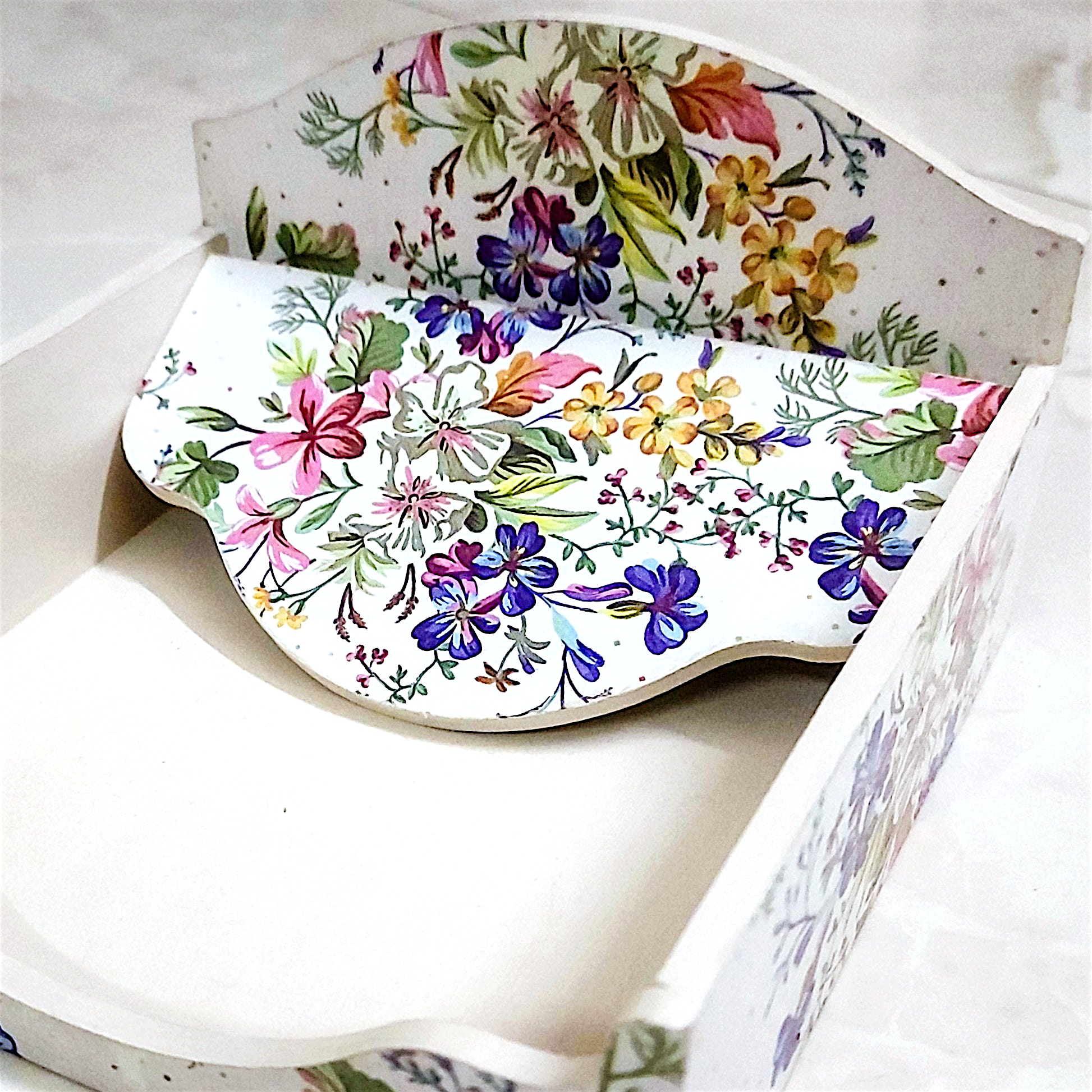 Floral Square Tissue Box / Square Napkin Holder / Tissue Paper Case Dispenser / Facial Tissue Holder for Home Office Car 